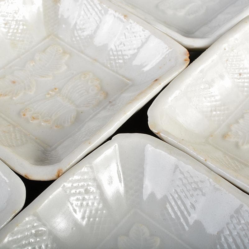 中国　明末期　白磁　陽刻　蝶文　四方小皿　五客　時代箱付　M　R5569