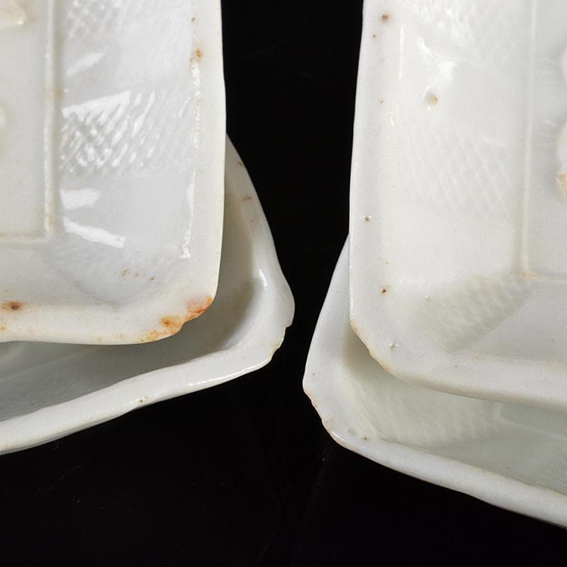 中国　明末期　白磁　陽刻　蝶文　四方小皿　五客　時代箱付　M　R5569