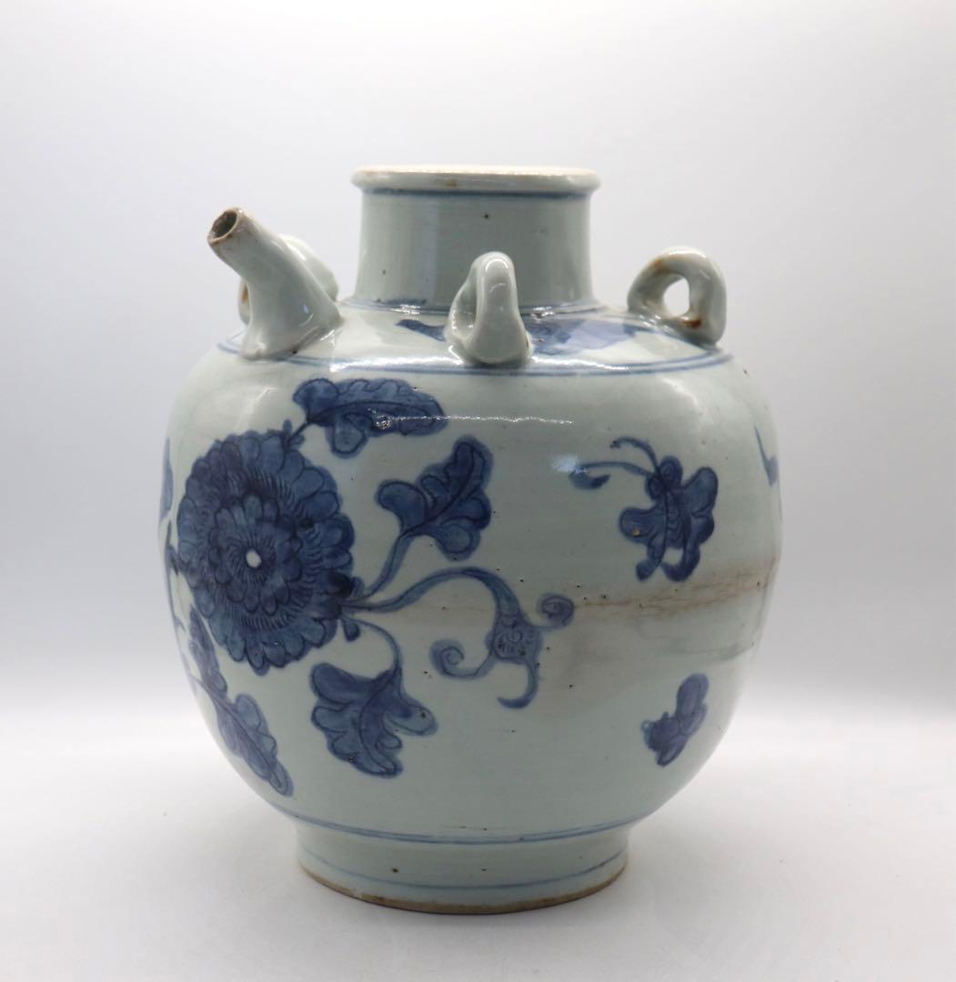 中国　明時代　染付　牡丹胡蝶紋瓶　送料込み1012