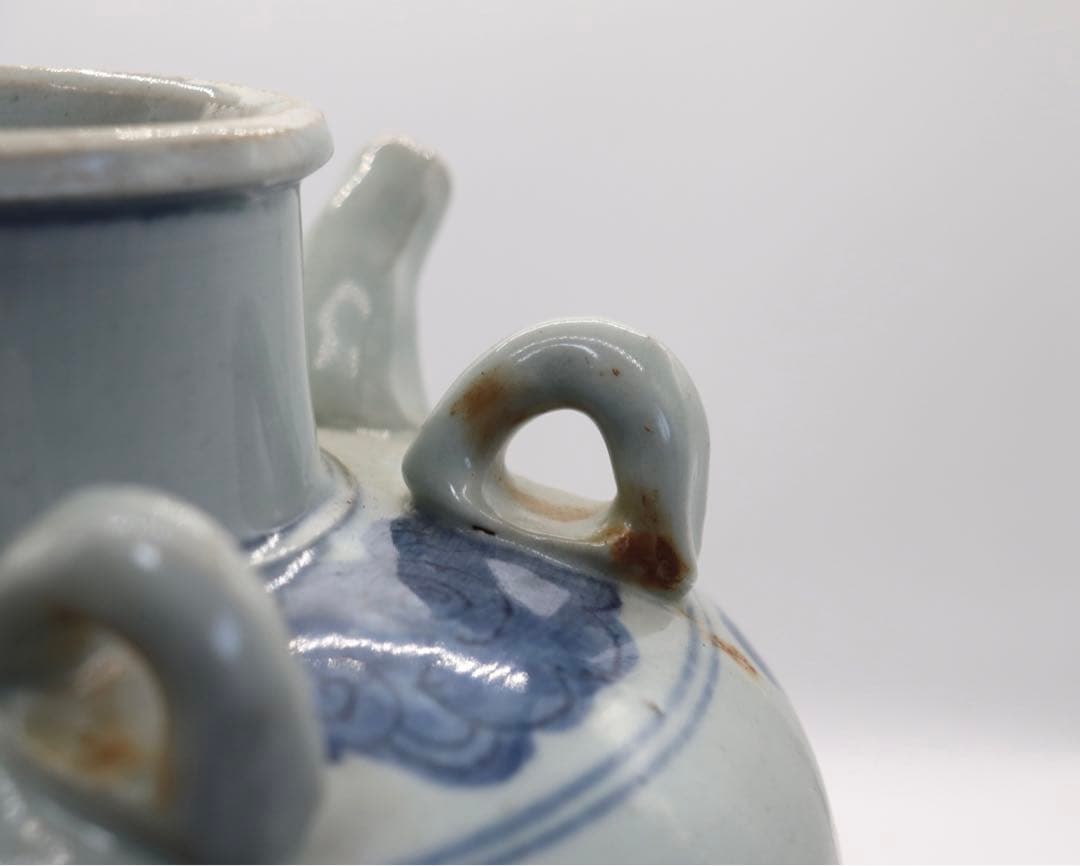 中国　明時代　染付　牡丹胡蝶紋瓶　送料込み1012