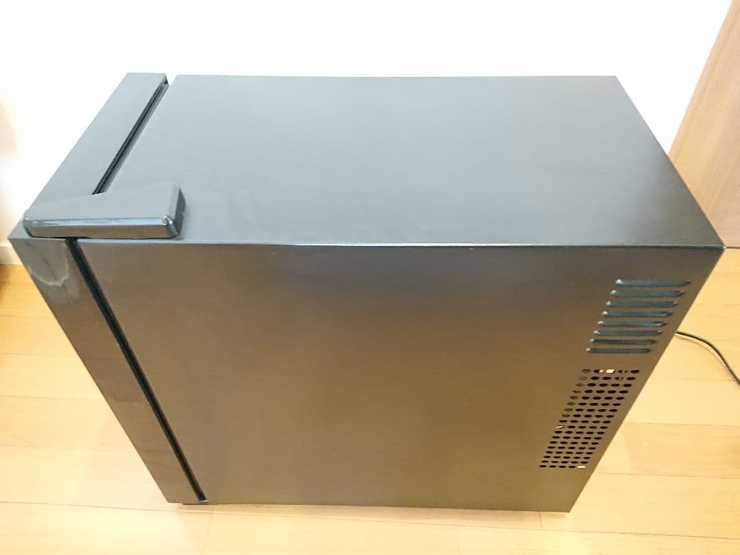 ⭐アイリスオーヤマ ワインセラー‼️PWC-251P-BK 送料無料