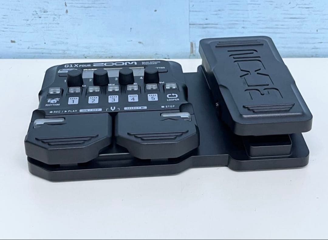 ZOOM G1X FOUR ギターエフェクター