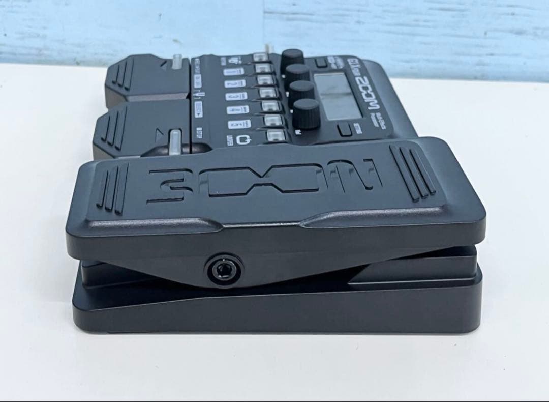 ZOOM G1X FOUR ギターエフェクター