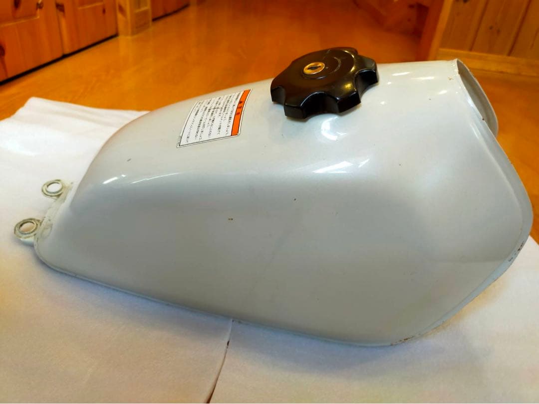 SUZUKI グラストラッカー　NJ4BA　純正タンク　燃料コック付き