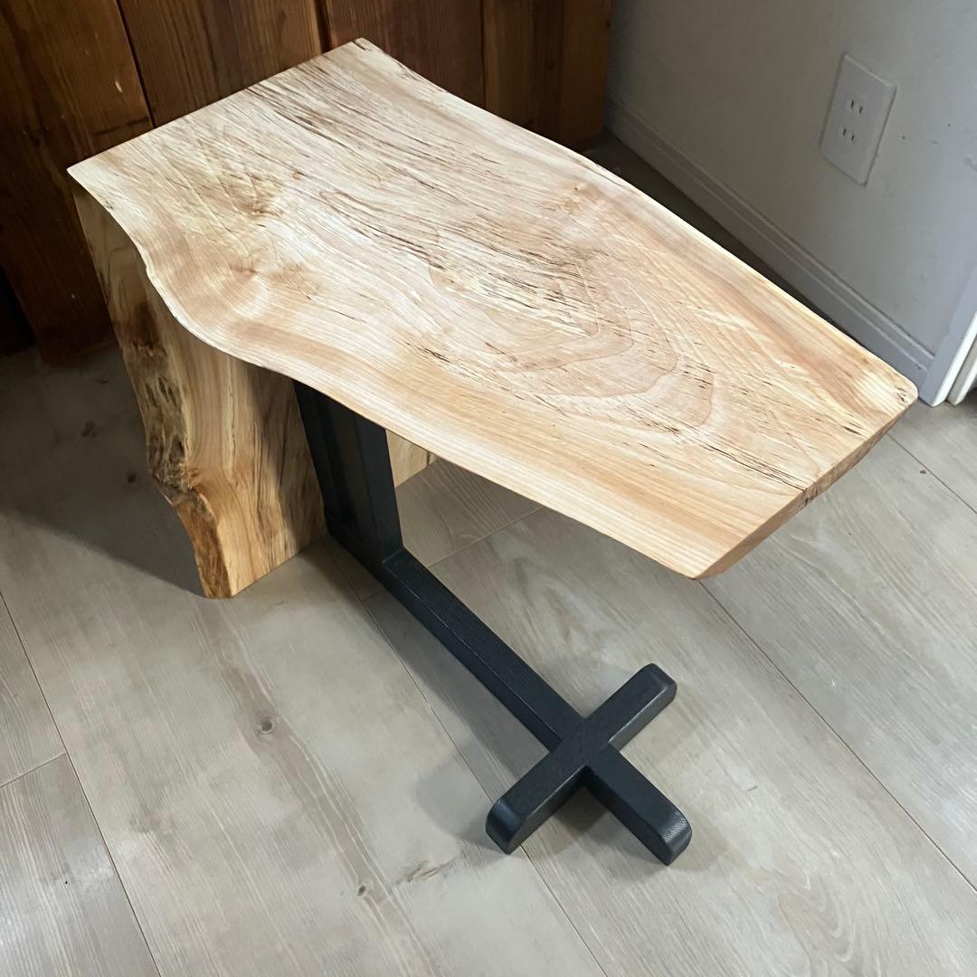 栃(トチ)一枚板　サイドテーブル　ハンドメイド