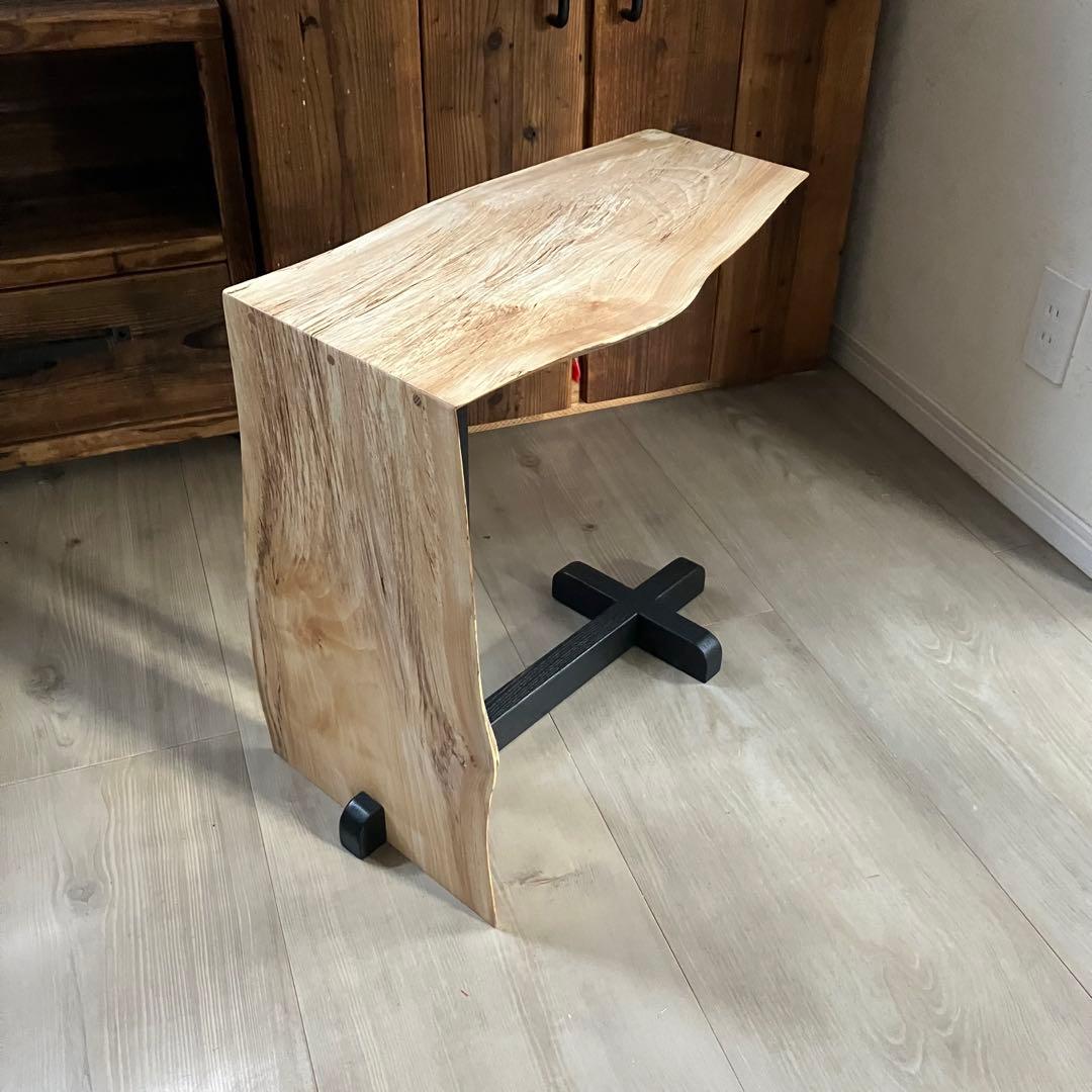 栃(トチ)一枚板　サイドテーブル　ハンドメイド