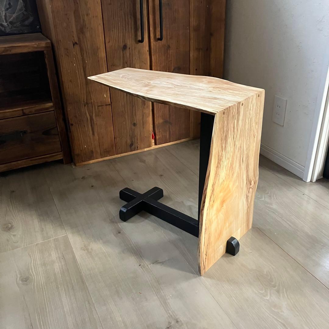 栃(トチ)一枚板　サイドテーブル　ハンドメイド