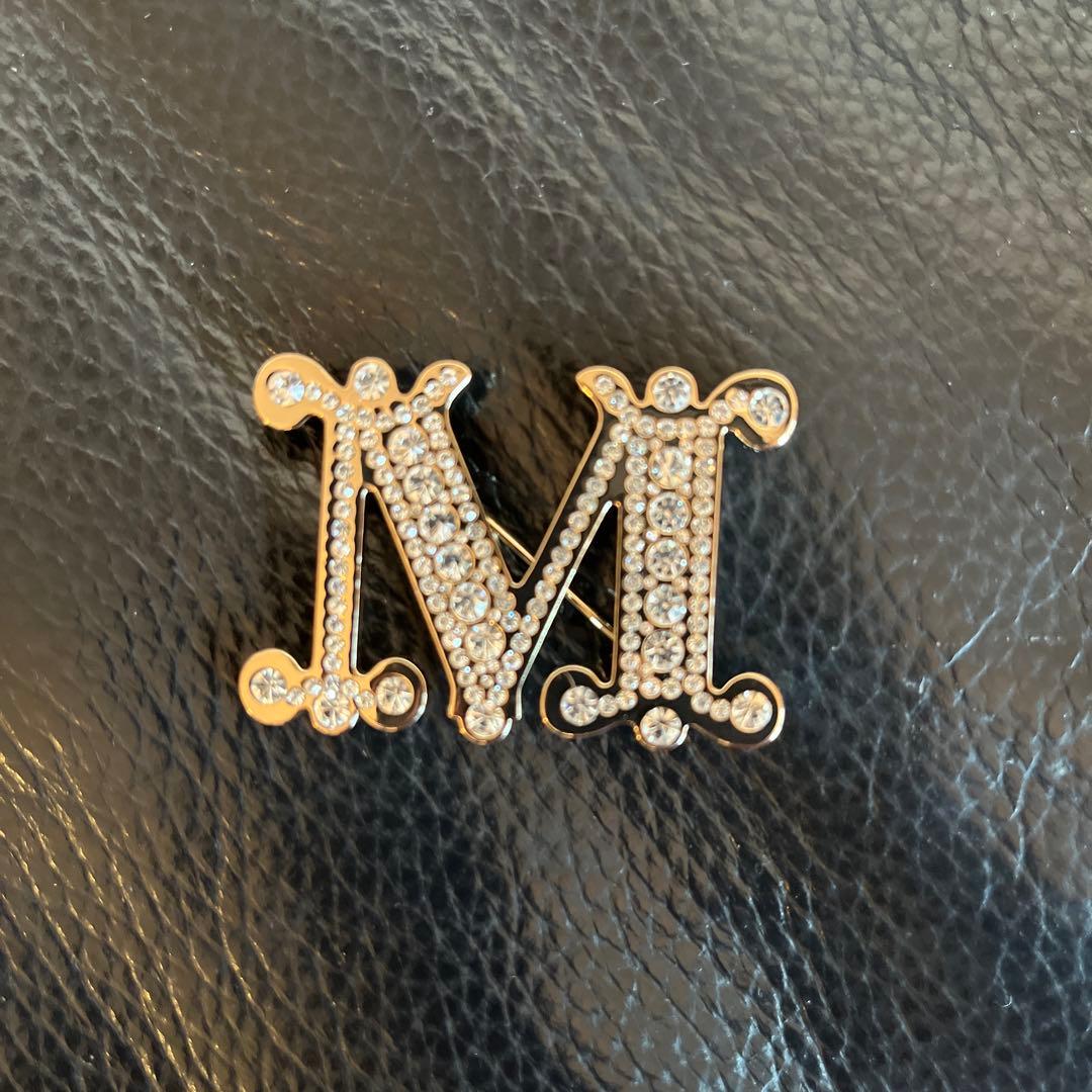 新品未使用　マックスマーラブローチ