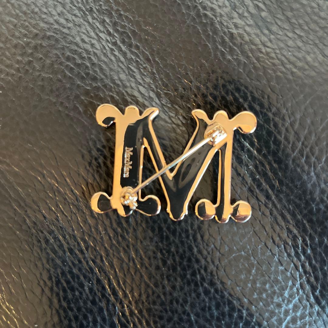 新品未使用　マックスマーラブローチ