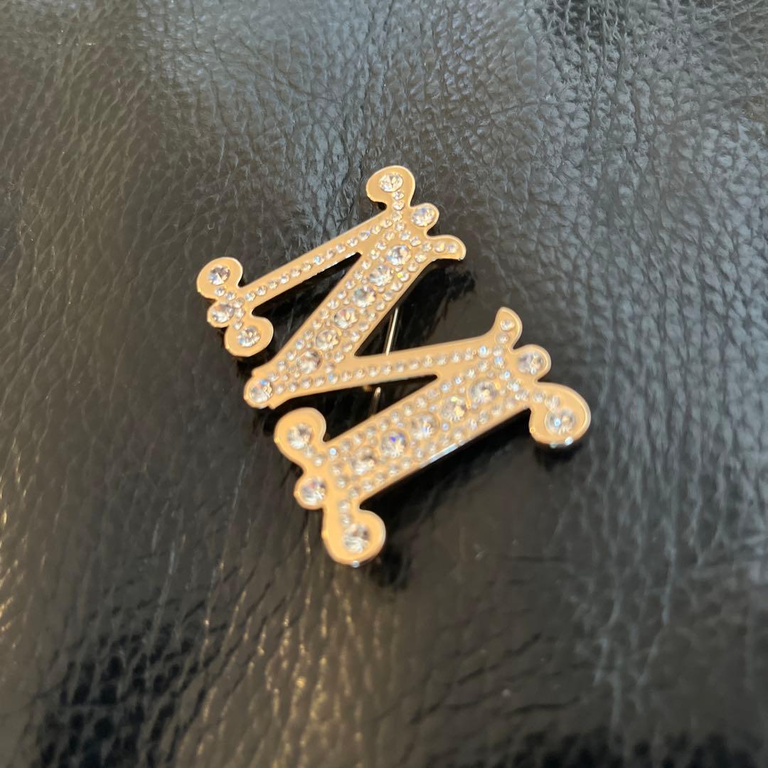 新品未使用　マックスマーラブローチ