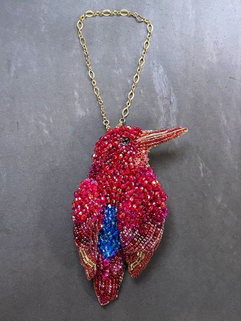 【リュウキュウアカショウビン】ビーズ刺繍ブローチバッグチャーム