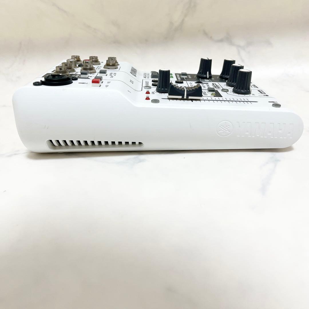 YAMAHA ヤマハ ミキサー AG03 ホワイト ミキシングコンソール