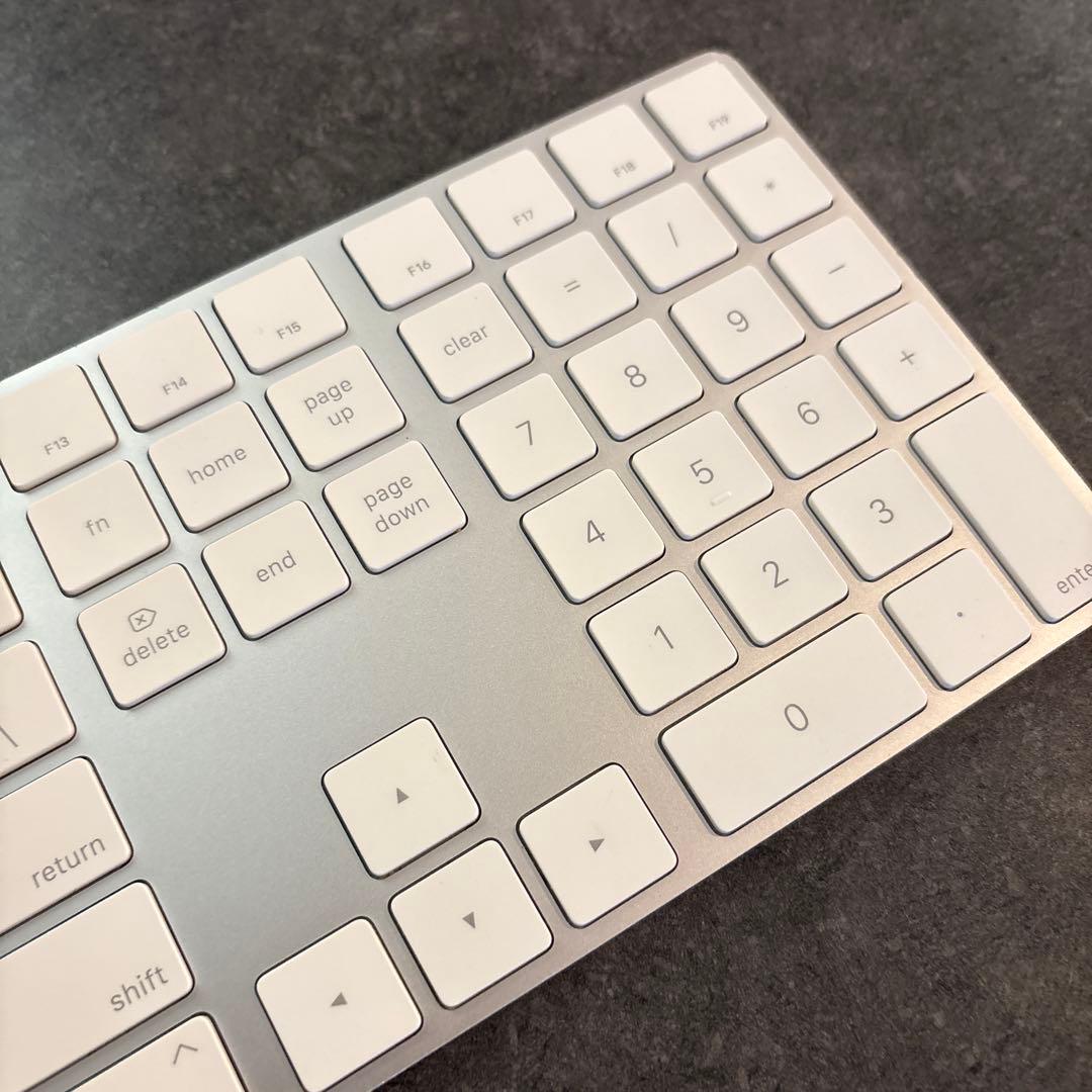 Apple Keyboard (US)ホワイトキー Trackpadセット