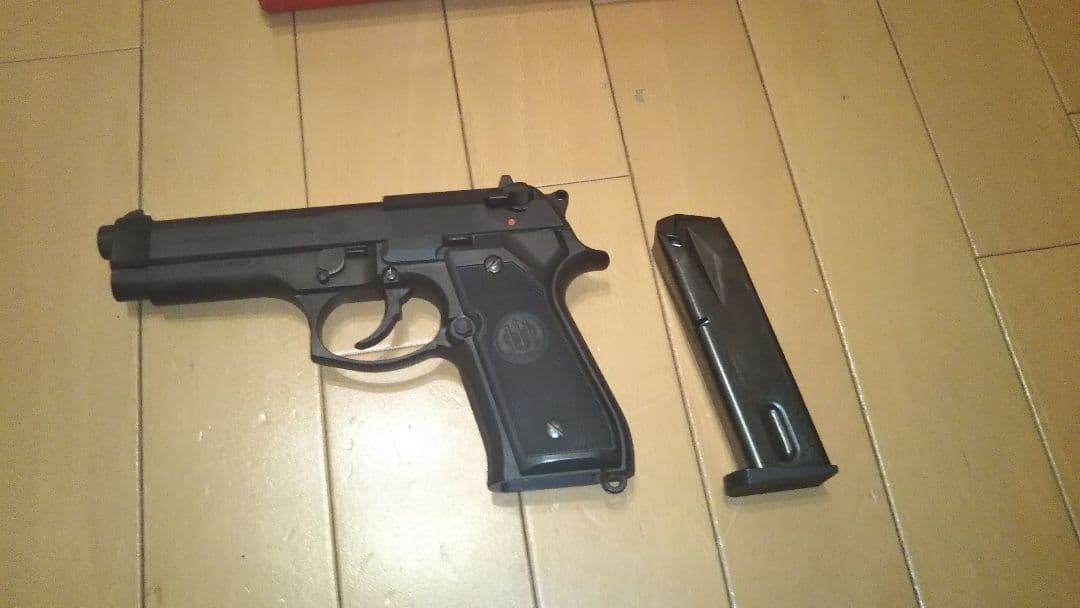 希少な赤箱　マルシンモデルガンベレッタM92FS