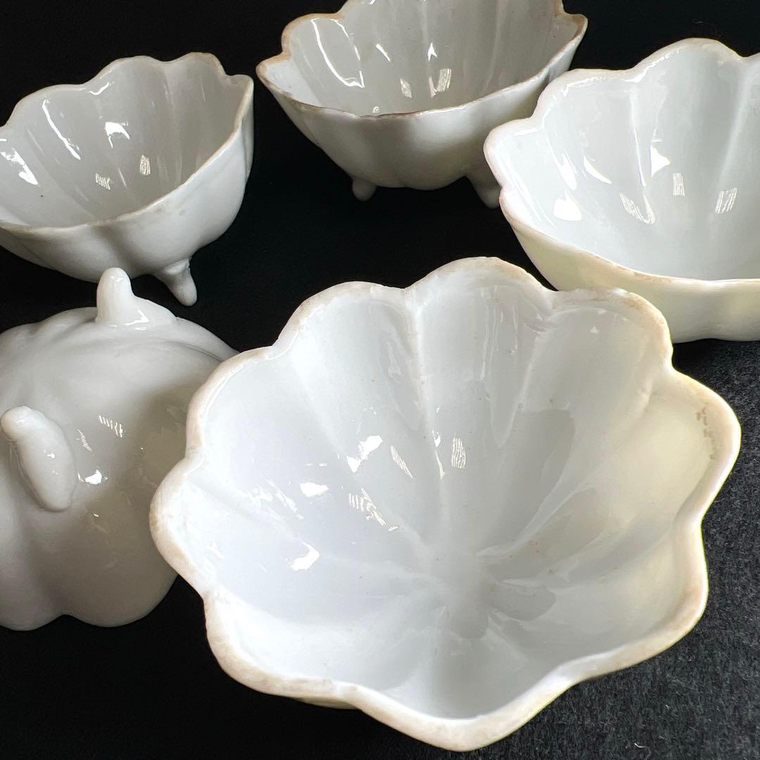 中国清朝時代　薄手白磁三足輪花小碗5客　幅約8㎝　東Y7-1208☆2Fタカチ