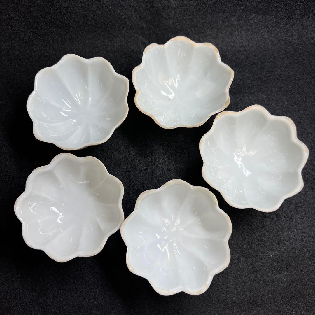 中国清朝時代　薄手白磁三足輪花小碗5客　幅約8㎝　東Y7-1208☆2Fタカチ