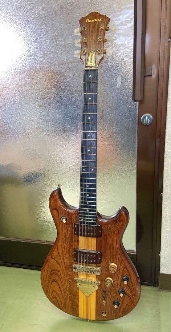 ♪ Ibanez アイバニーズ エレキギター　木目調　musician