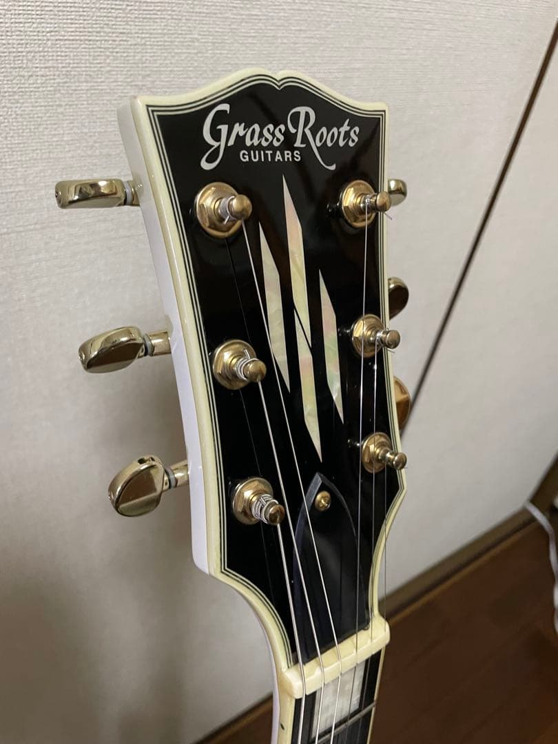 Grass Roots エレキギター　レスポール　白　型番:GC2240559
