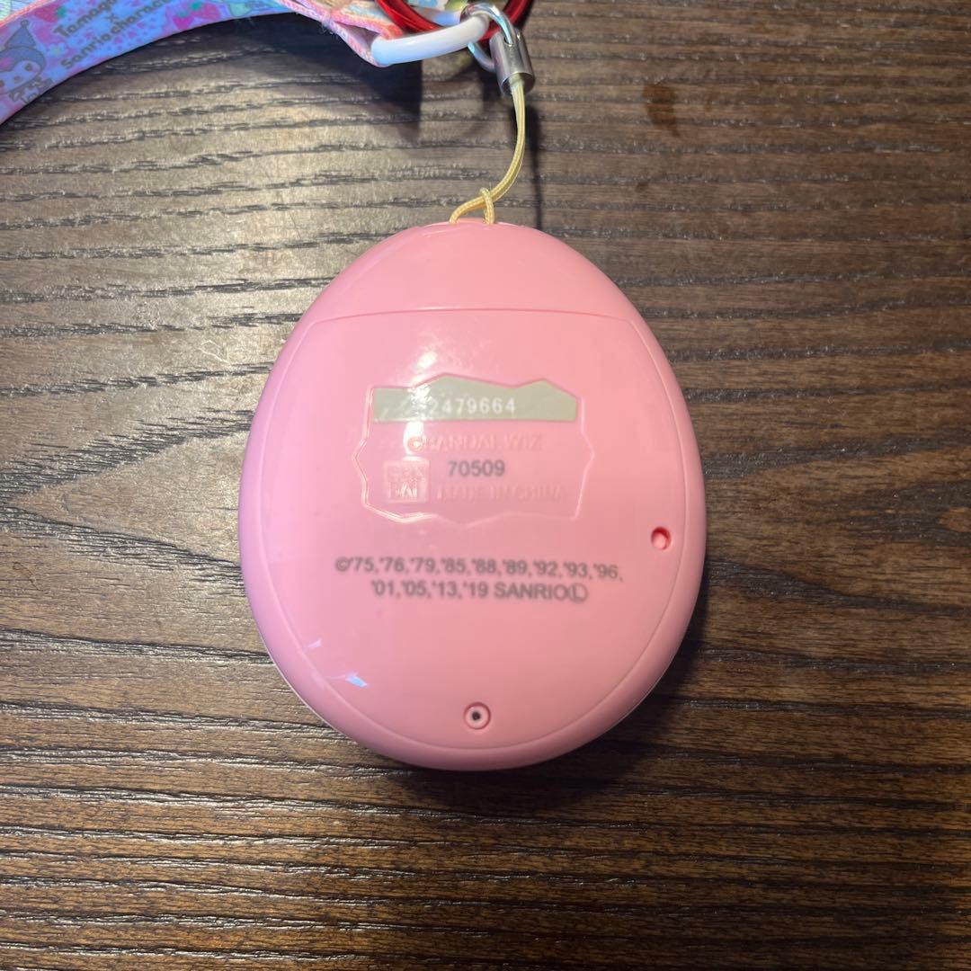 たまごっちみーつ サンリオキャラクターズ ピンク ストラップ付き