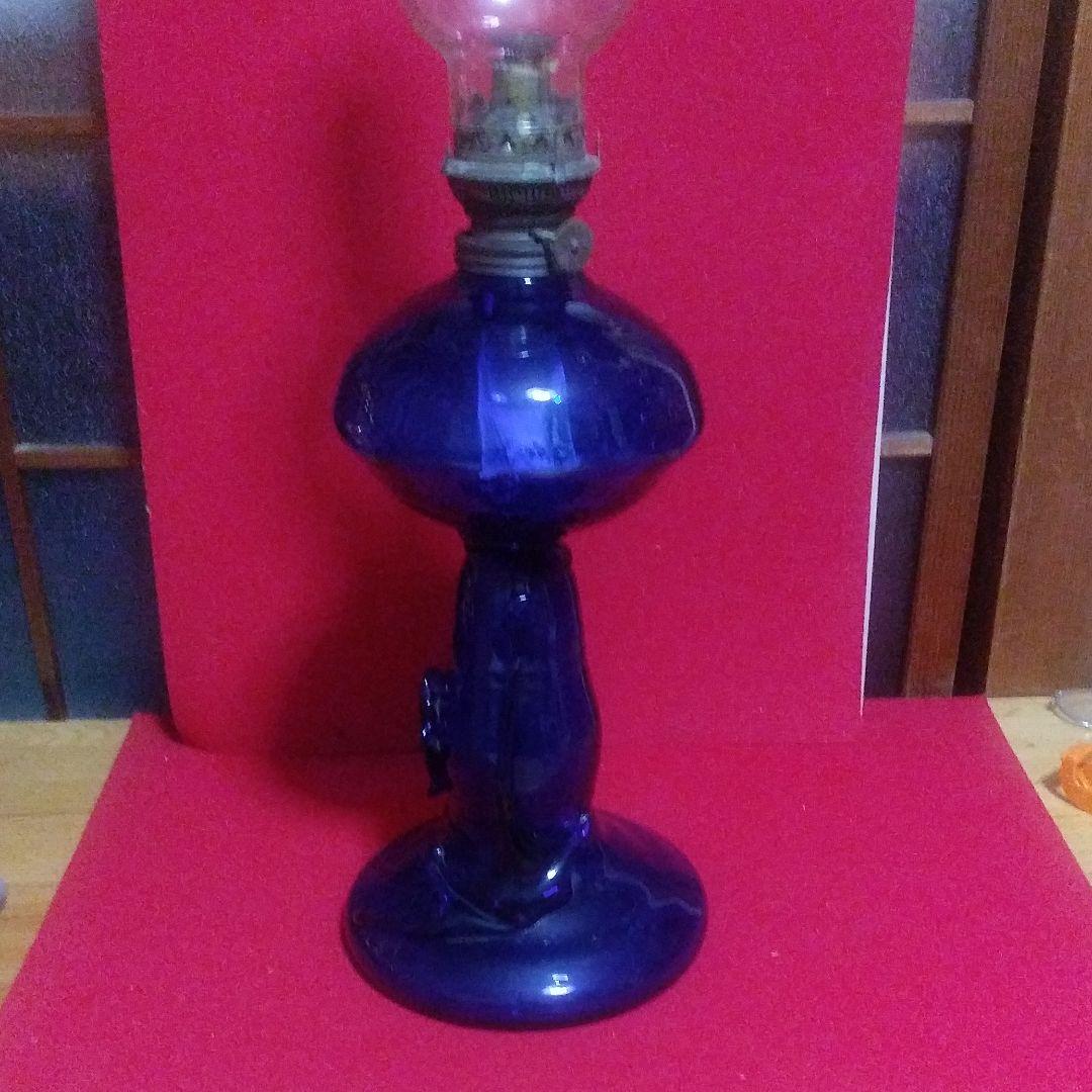 オイルランプの台瑠璃色に花模様