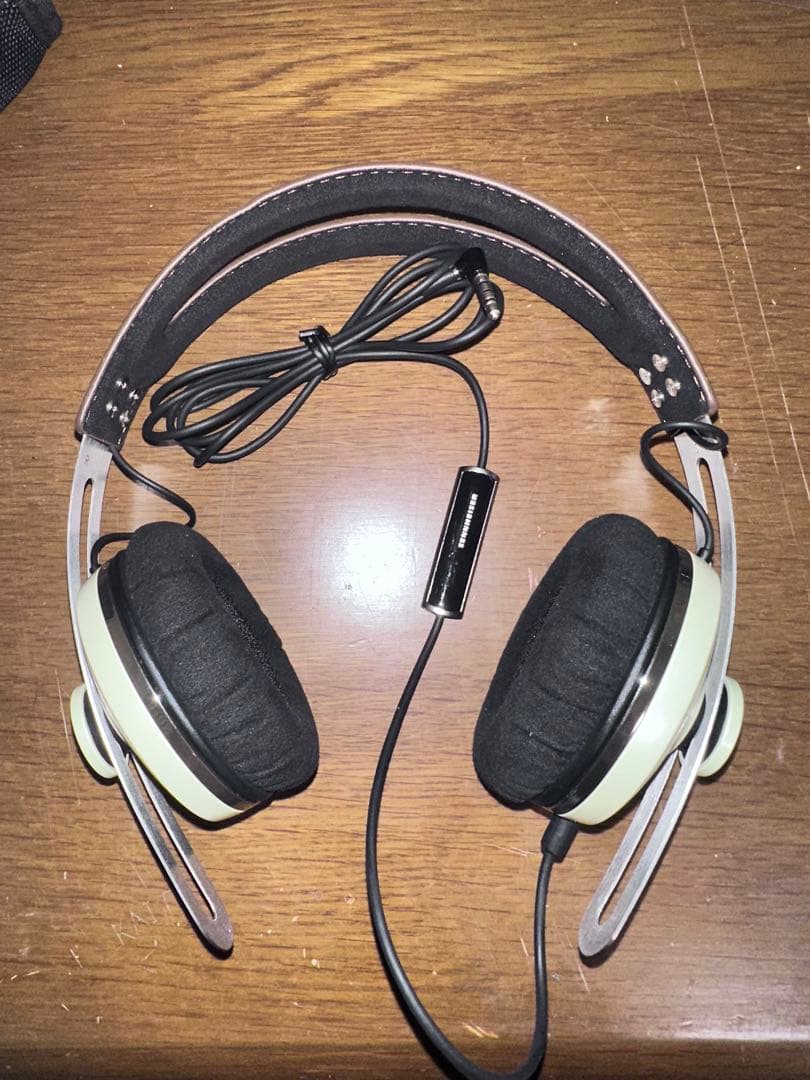 ヘッドホン sennheiser momentum on ear