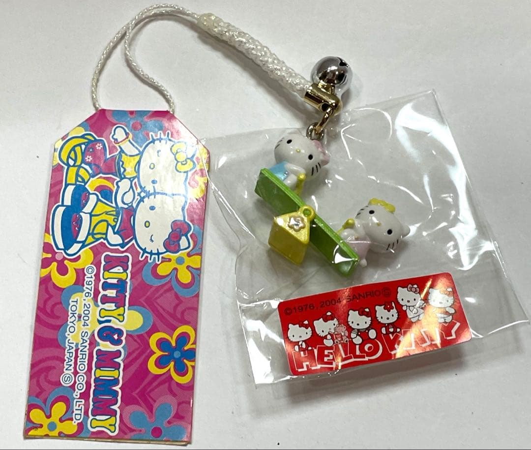 日*4様 ハローキティ 根付 ストラップ　キティーミミイ　シーソー