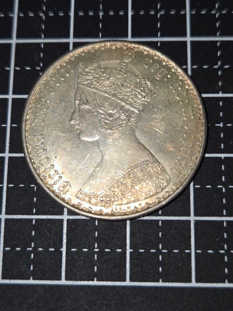 ヴィクトリア ゴシッククラウン 1872年 フローリン 銀貨 本物保証