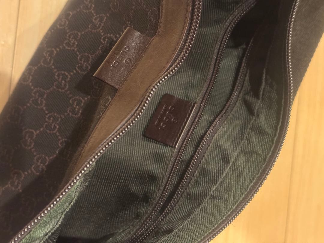 GUCCI ブラウン ショルダーバッグ