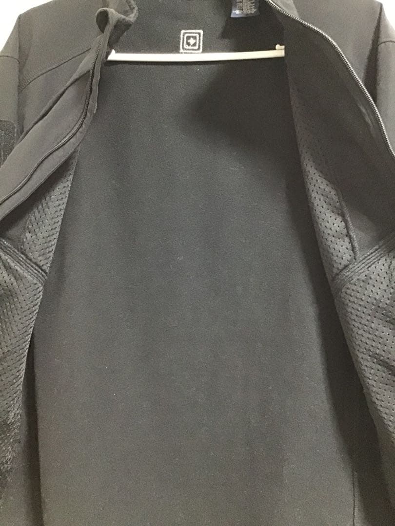米軍放出品　5.11 TACTICAL SERIESソフトシェルジャケット中古品
