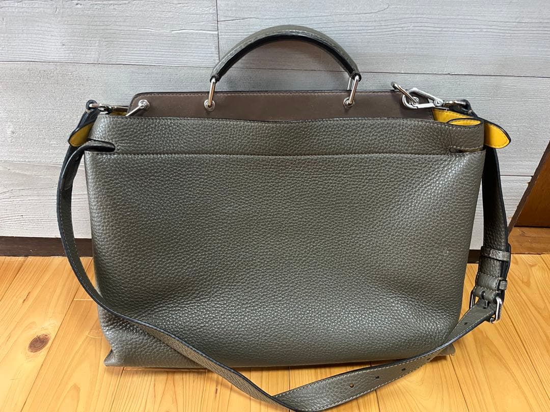 Fendi ピーカブー　グレー／イエロー　メンズバッグ