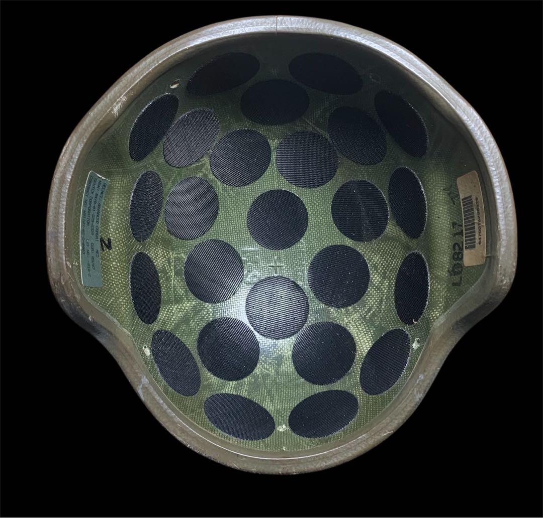 中古ミリタリーヘルメット アゴ紐 クッション パッド付 Mサイズ