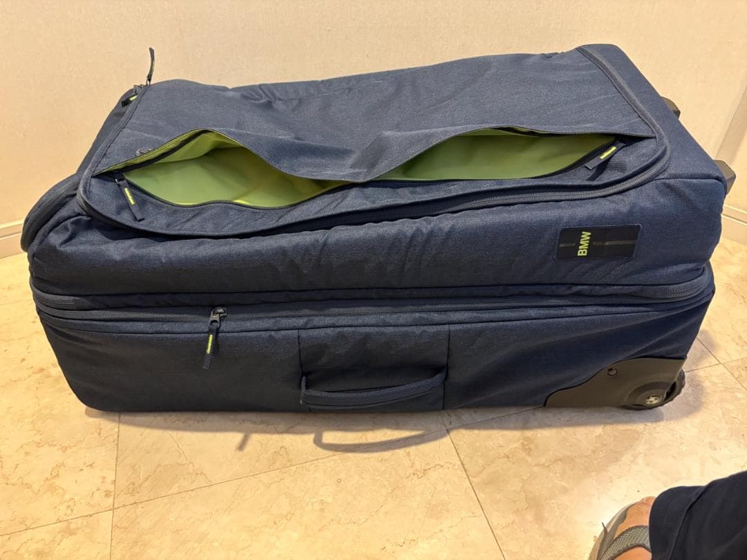 【未使用】BMW純正 大型トラベル キャリーバッグ 紺色