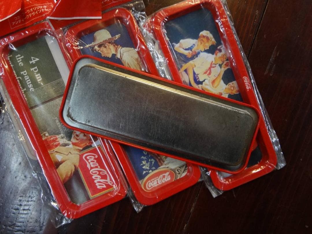 コカコーラ　　販促非売品レトロ　　　アンティークオリジナルトレー４卓セット