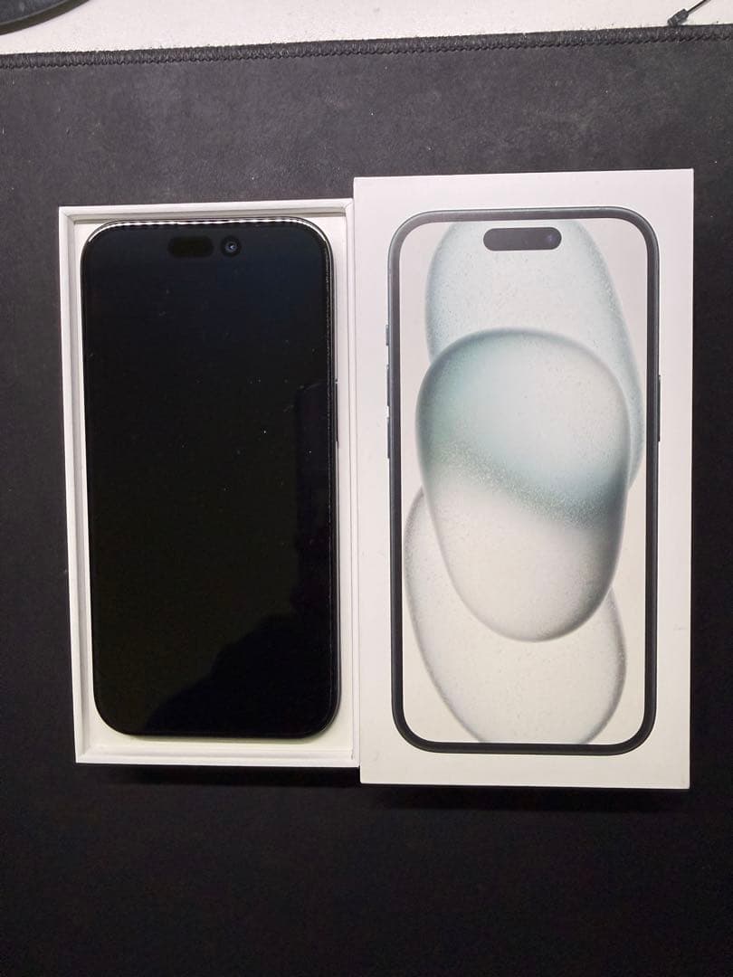 バッテリー99% iPhone 15 ブラック 本体 128GB