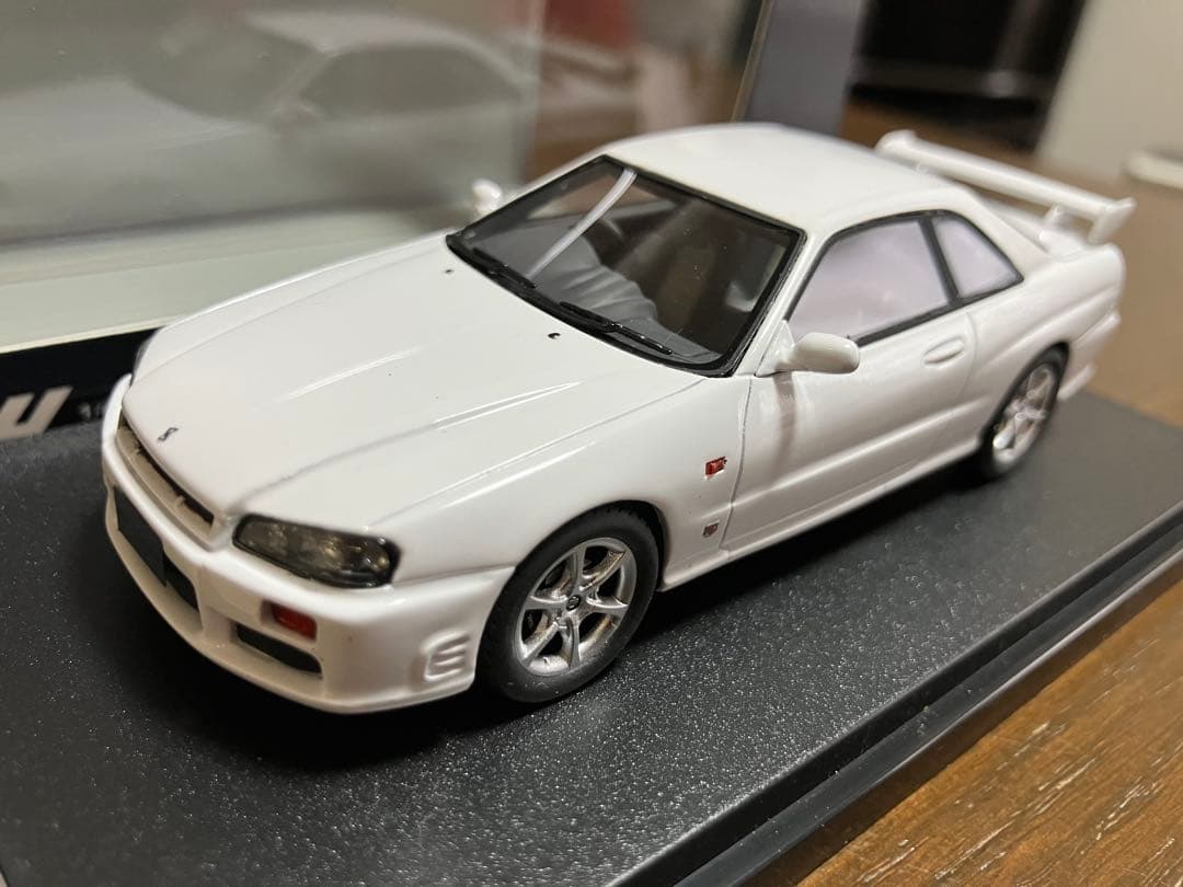 1/43 Hi-Story スカイライン 25GT TURBO 1998 白