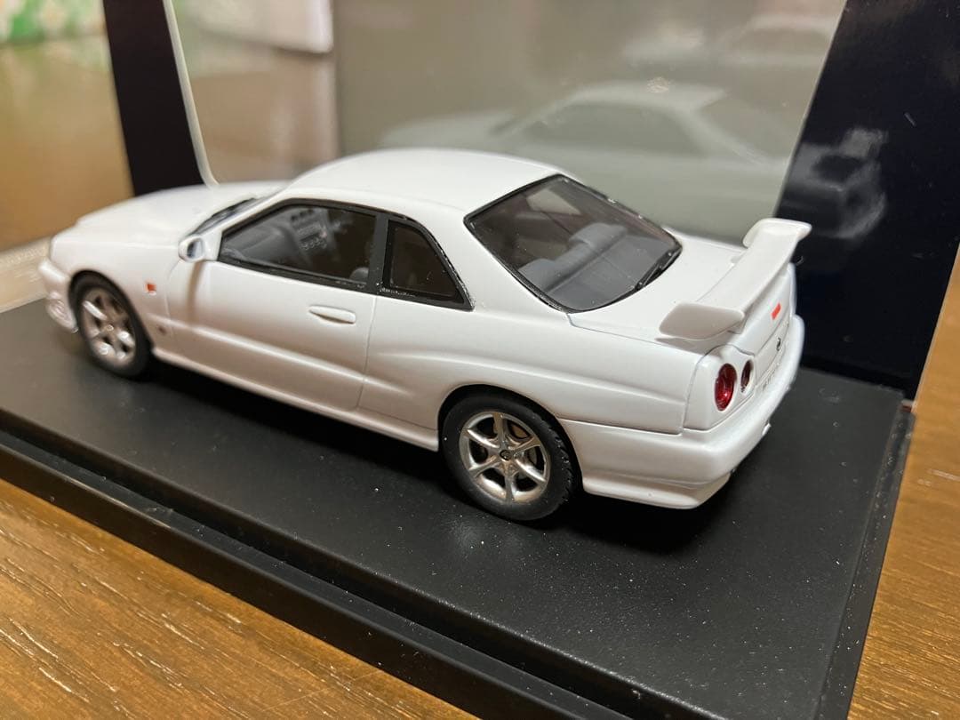 1/43 Hi-Story スカイライン 25GT TURBO 1998 白