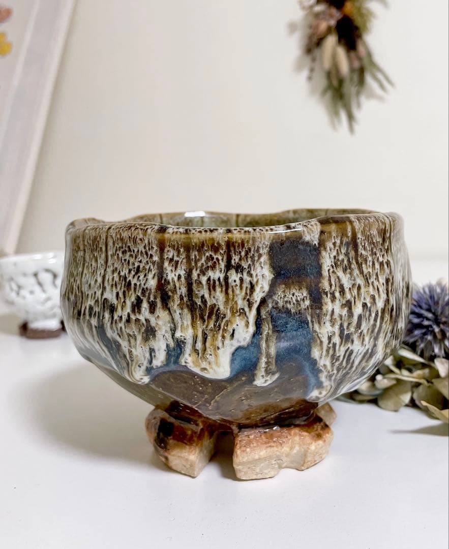 萩焼　山根清玩　しだれ釉　抹茶碗　光彩庵　陶器　孔雀釉　割り高台