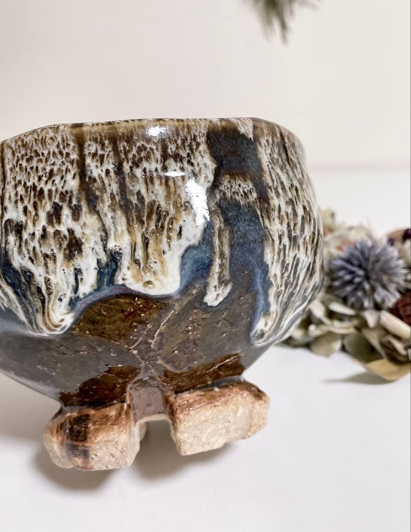 萩焼　山根清玩　しだれ釉　抹茶碗　光彩庵　陶器　孔雀釉　割り高台