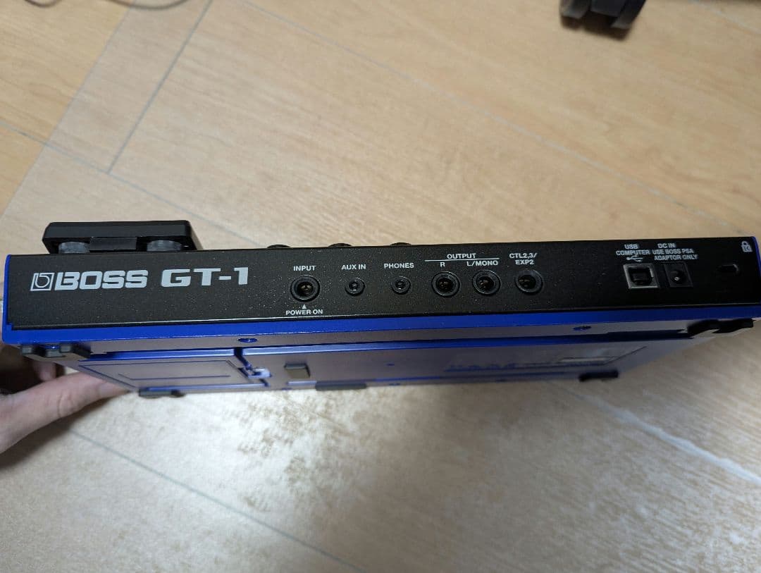 BOSS GT-1 アダプター付