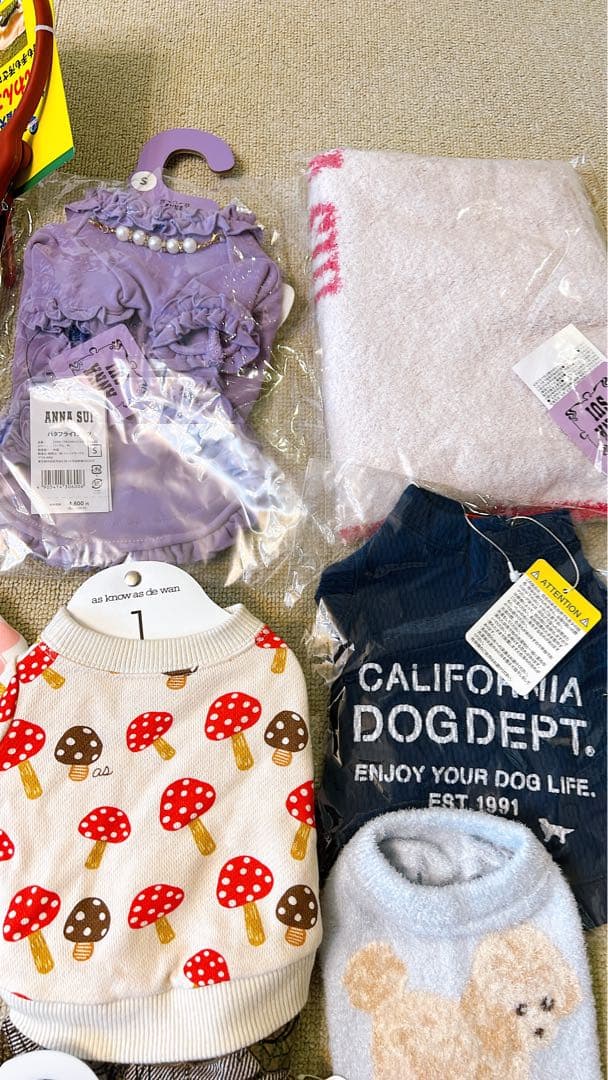 【犬用品まとめ売り】犬服・アクセサリーセットとブラシドライヤー　ジェラピケ等