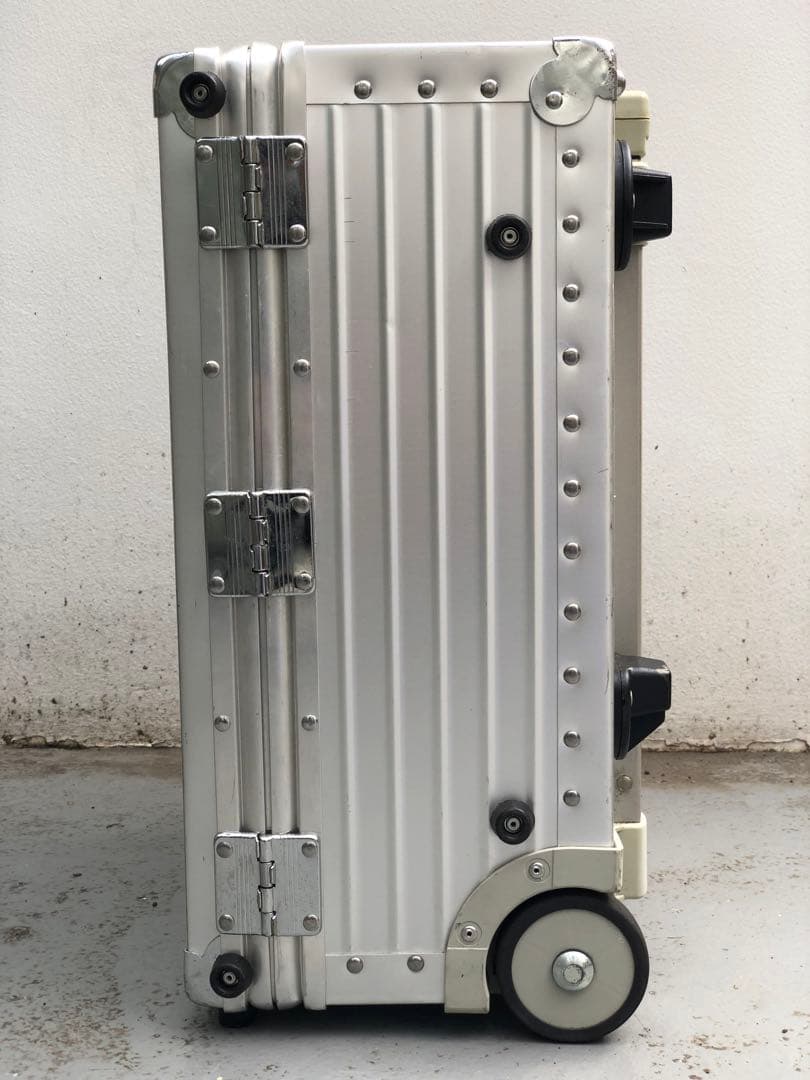 リモワ RIMOWAトロピカーナ 382.03 機内持ち込み可 カメラケース