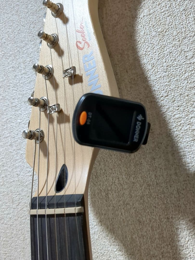 Donner DST-152 エレキギター HSSピックアップ　M2219