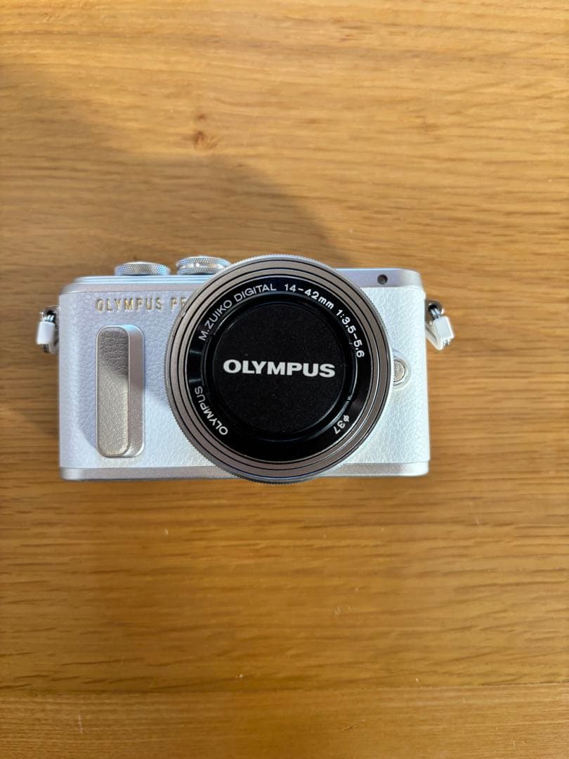 デジタルカメラ OLYMPUS PEN E-PL8