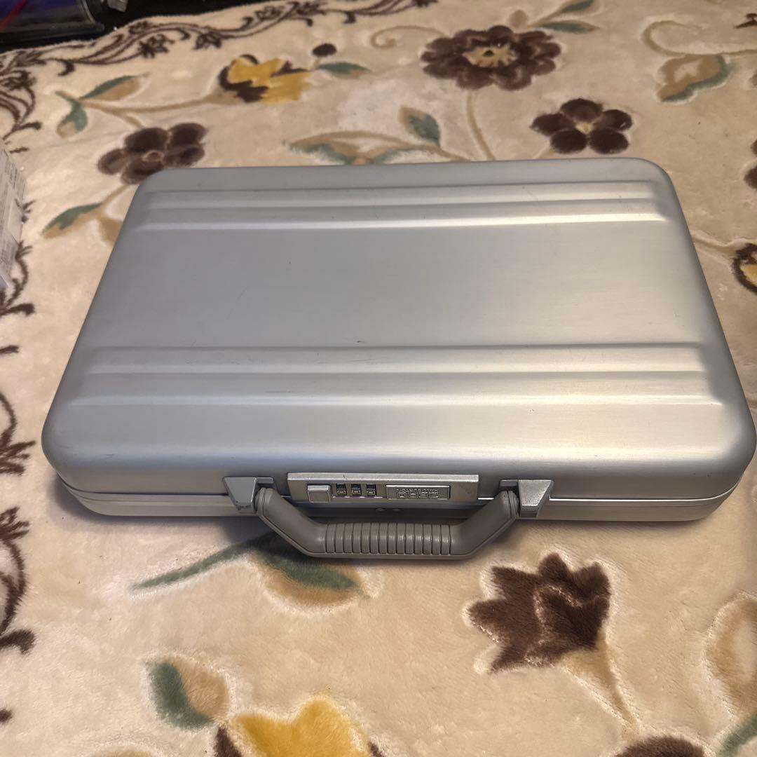 ゼロハリバートン ZERO HALLIBURTON アタッシュケース