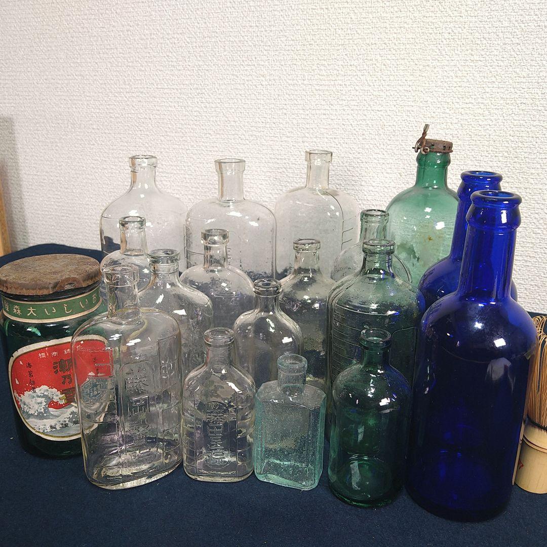 AA319 昭和レトロ薬瓶 他 気泡ガラス プレスガラス 色ガラス 18本