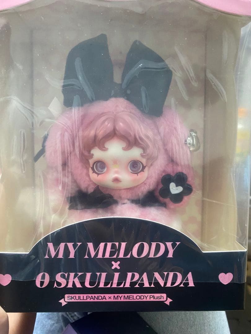 ポップマート スカルパンダ × マイメロディ ぬいぐるみペンダント