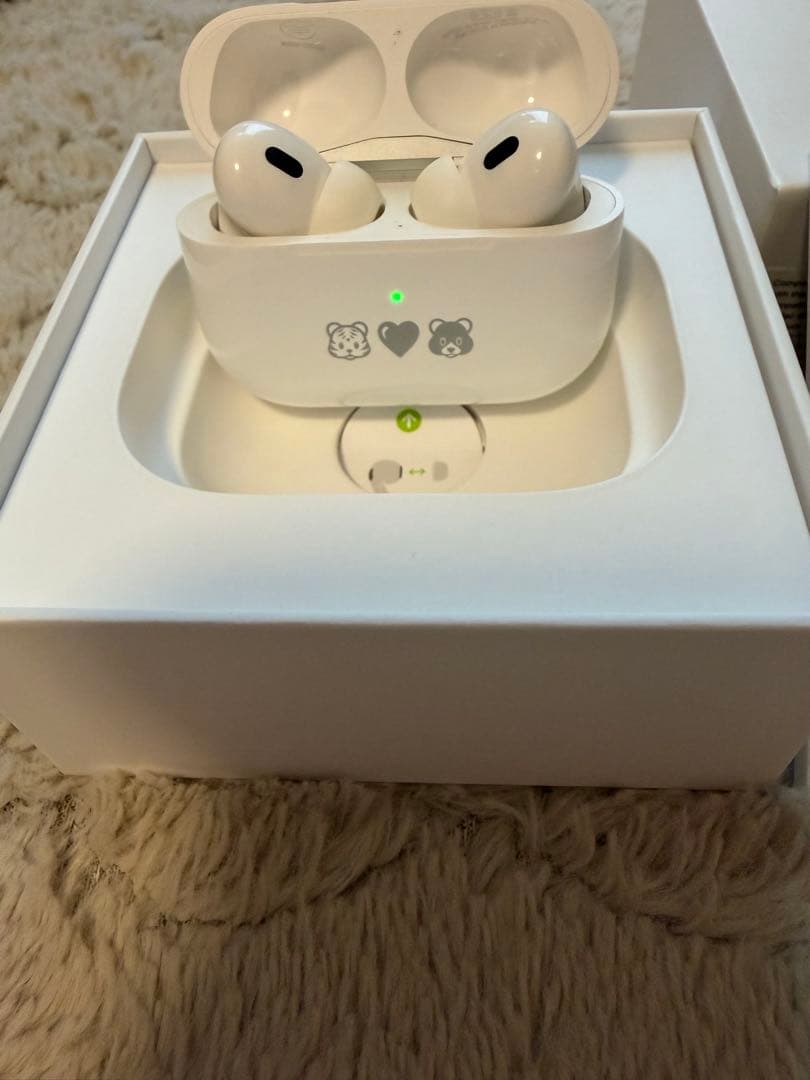 Apple AirPodsPro lightning 第二世代　箱無し　本体のみ