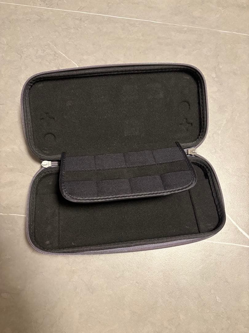 Nintendo Switch 本体 プロコン・充電グリップ•ケース•ソフト3本