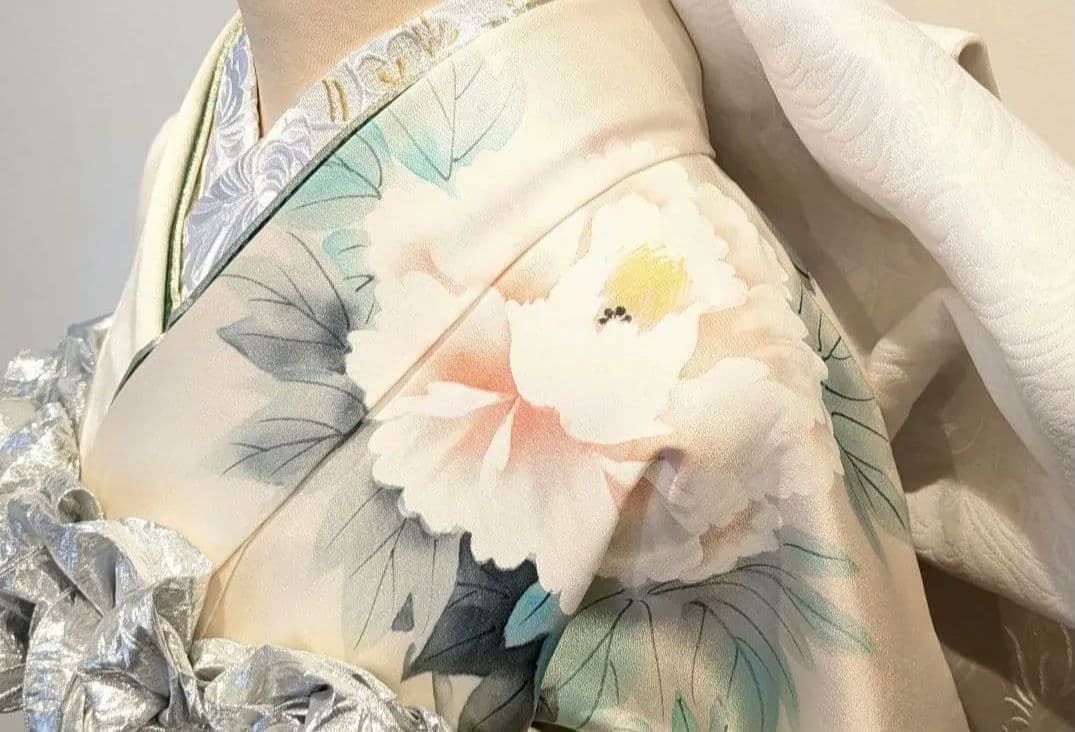 振袖フルセット9点 手描き 白 金彩 逸品 成人式