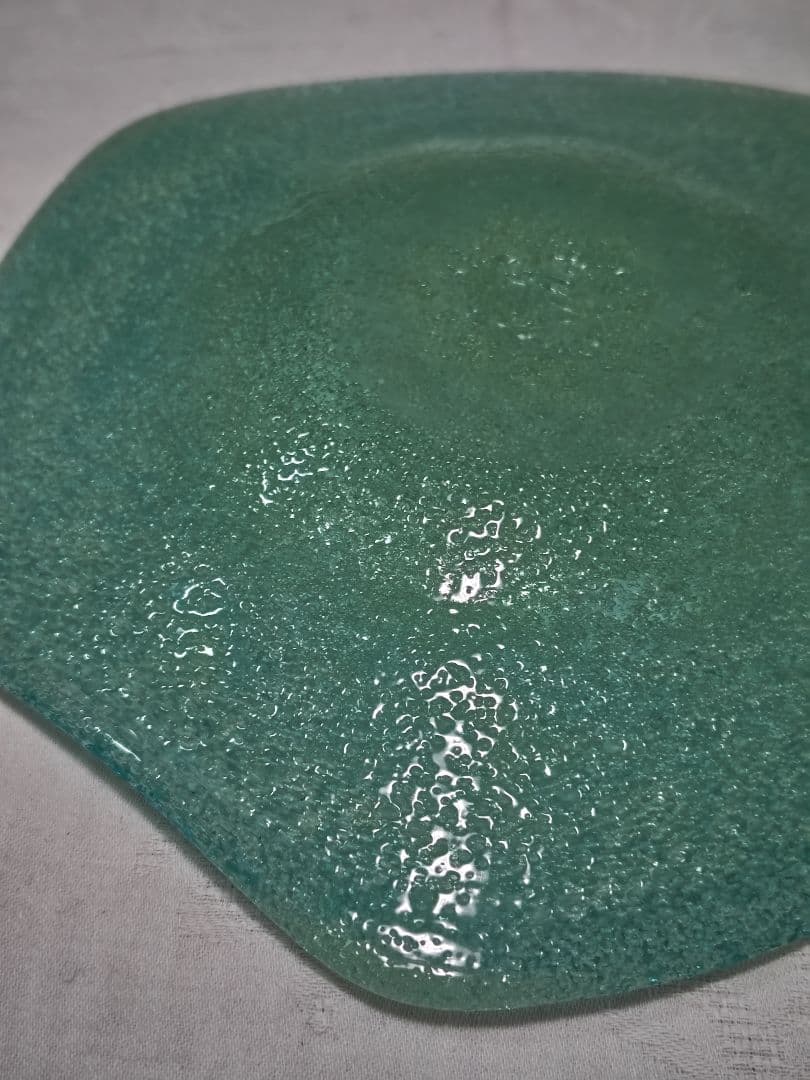 稲盛盛吉　吹き泡ガラス　変型鉢皿　ほぼ新品　刻印有